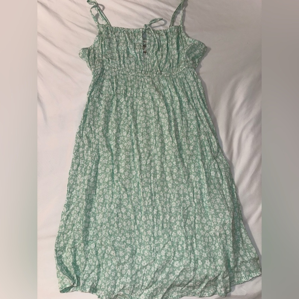 NWT Billabong Green Floral Dress